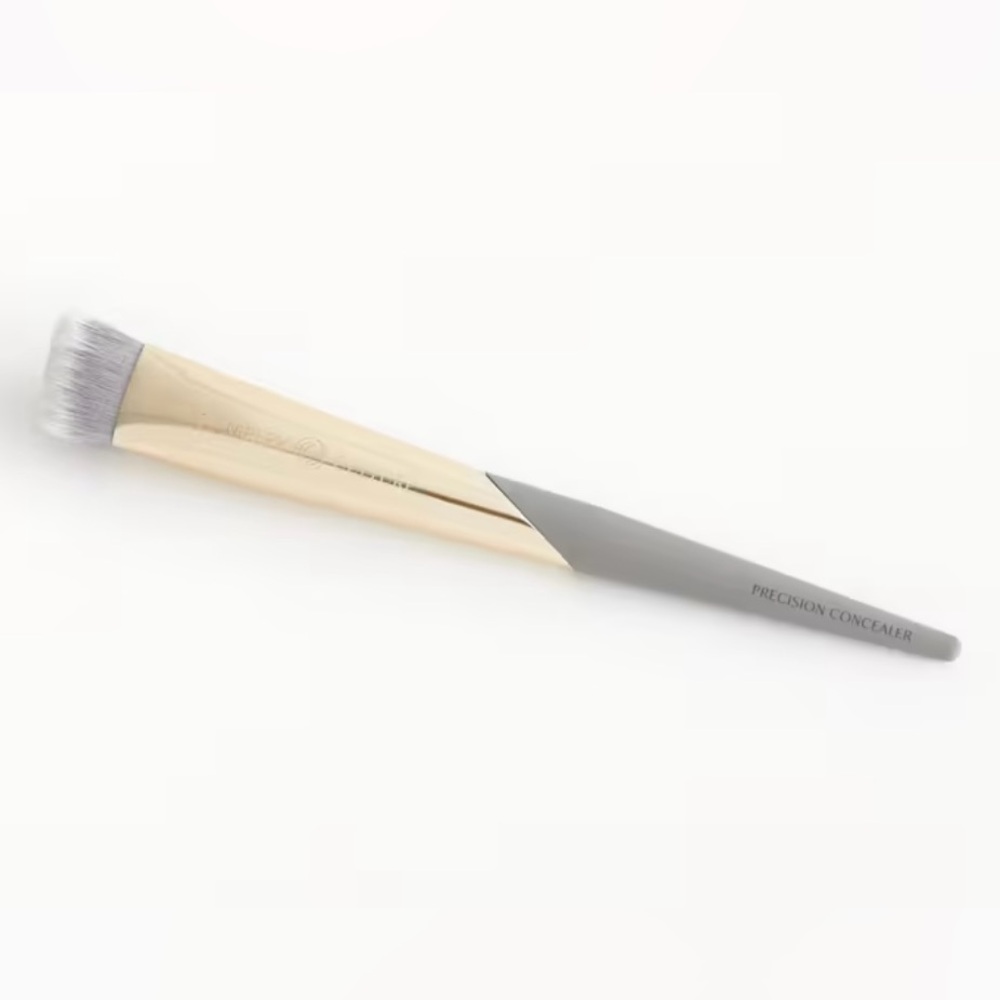 Complex Culture Precision Concealer Brush